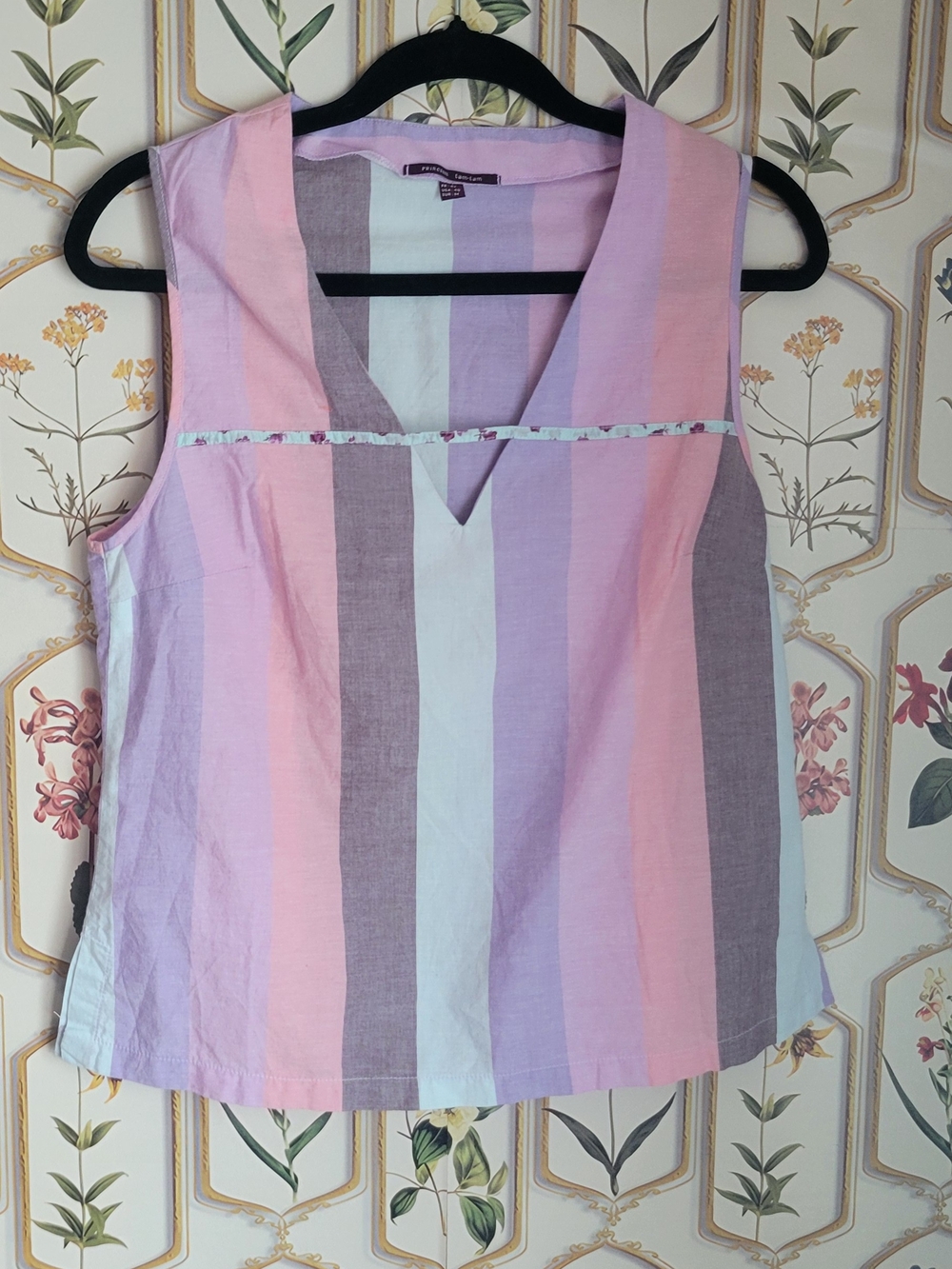 Princesse tam-tam Striped Sleeveless V-Neck Tank Top - Pink Multi Medium